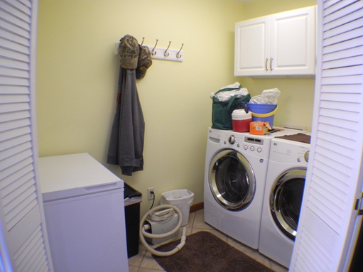 Spacious laundry room